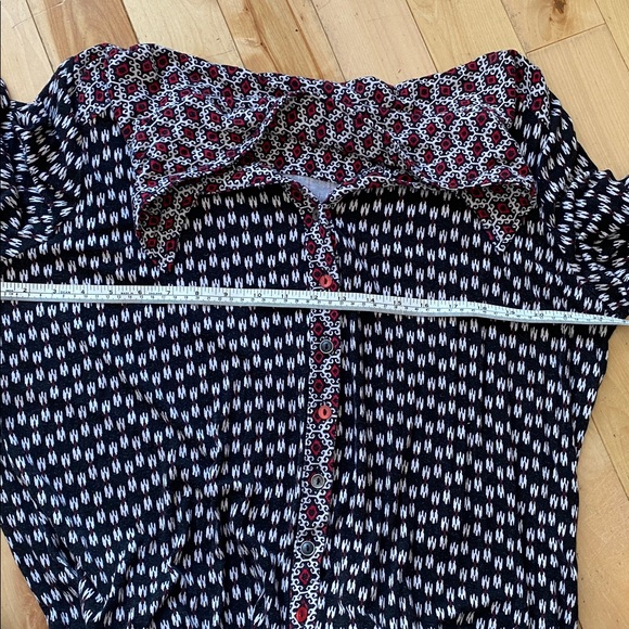 Patterned Button-Up Shirt - Picture 9 of 12